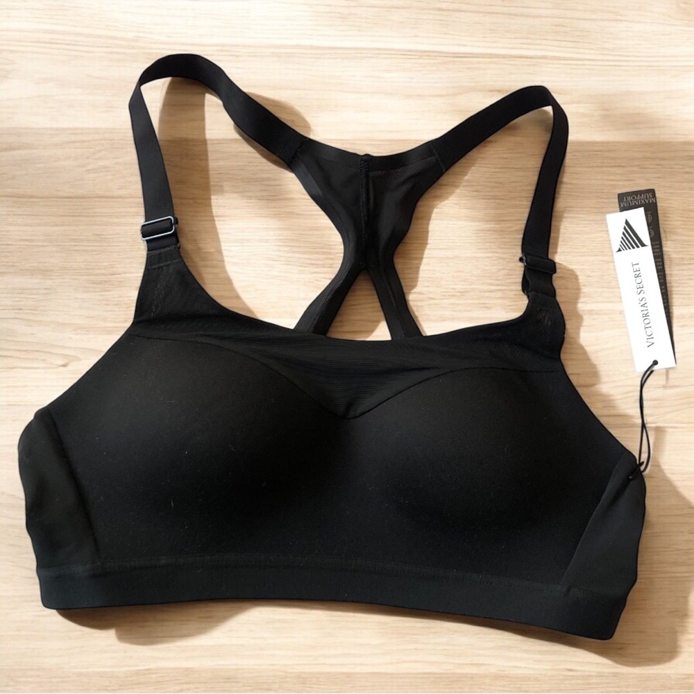 NWT Victoria’s Secret Incredible Sports Bra